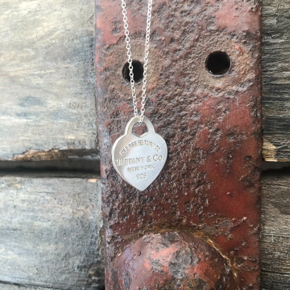 Tiffany & CO. Return to Tiffany Necklace